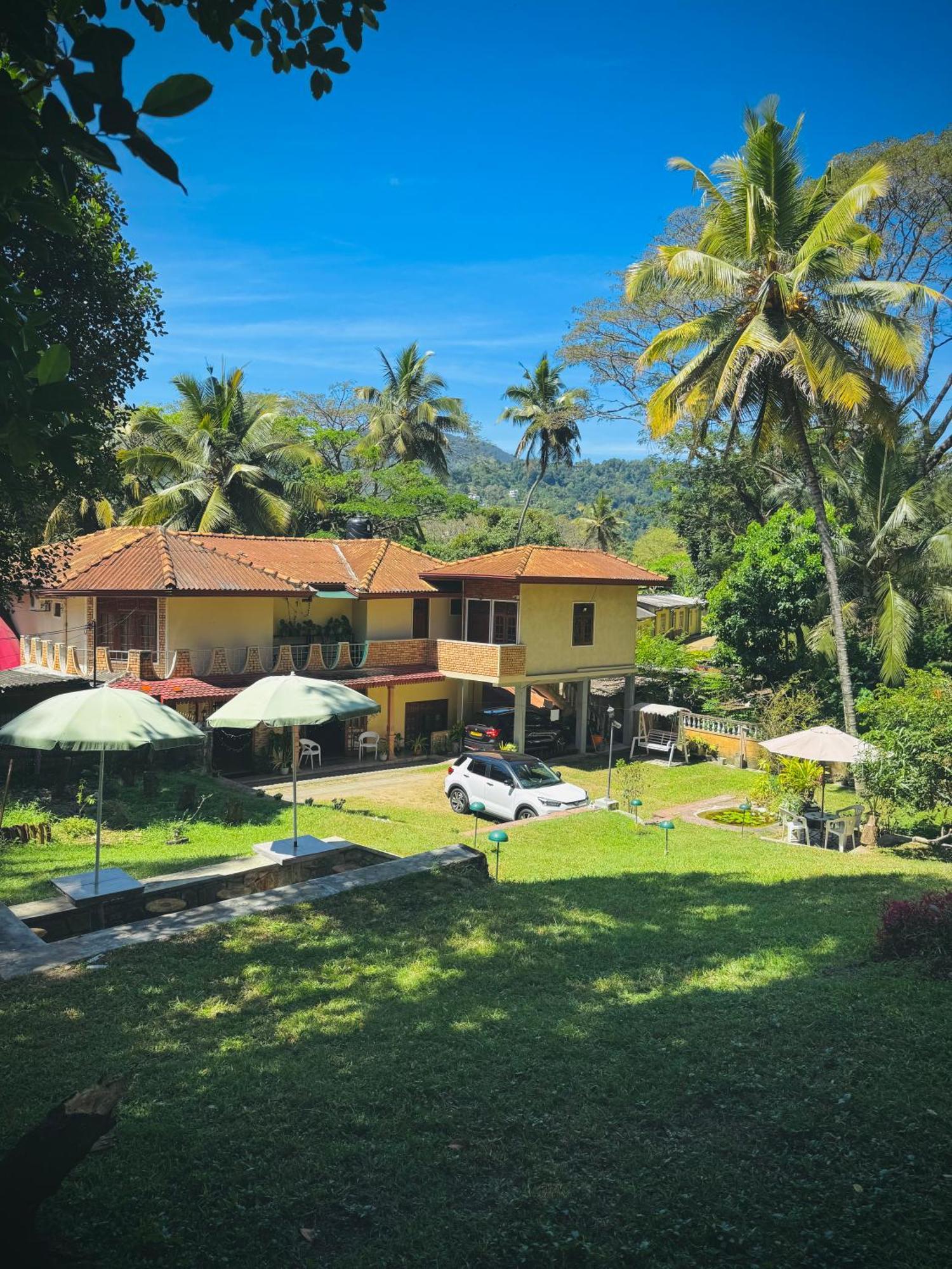 Mahaweli View Bungalow Kandy Extérieur photo
