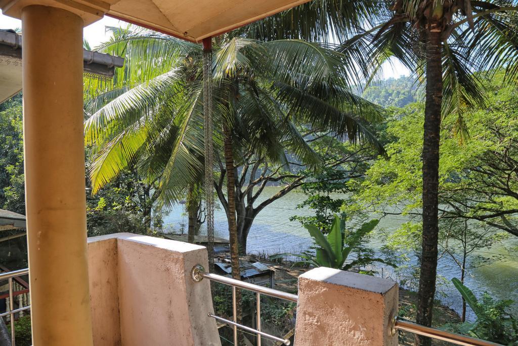 Mahaweli View Bungalow Kandy Extérieur photo